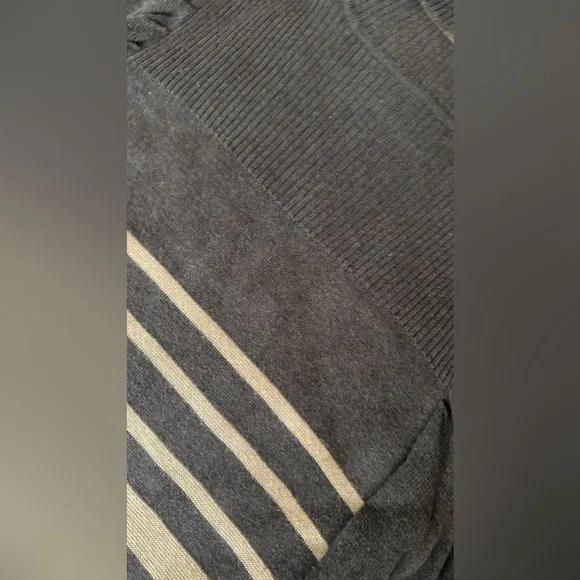 Dress - Picture 2 of 8